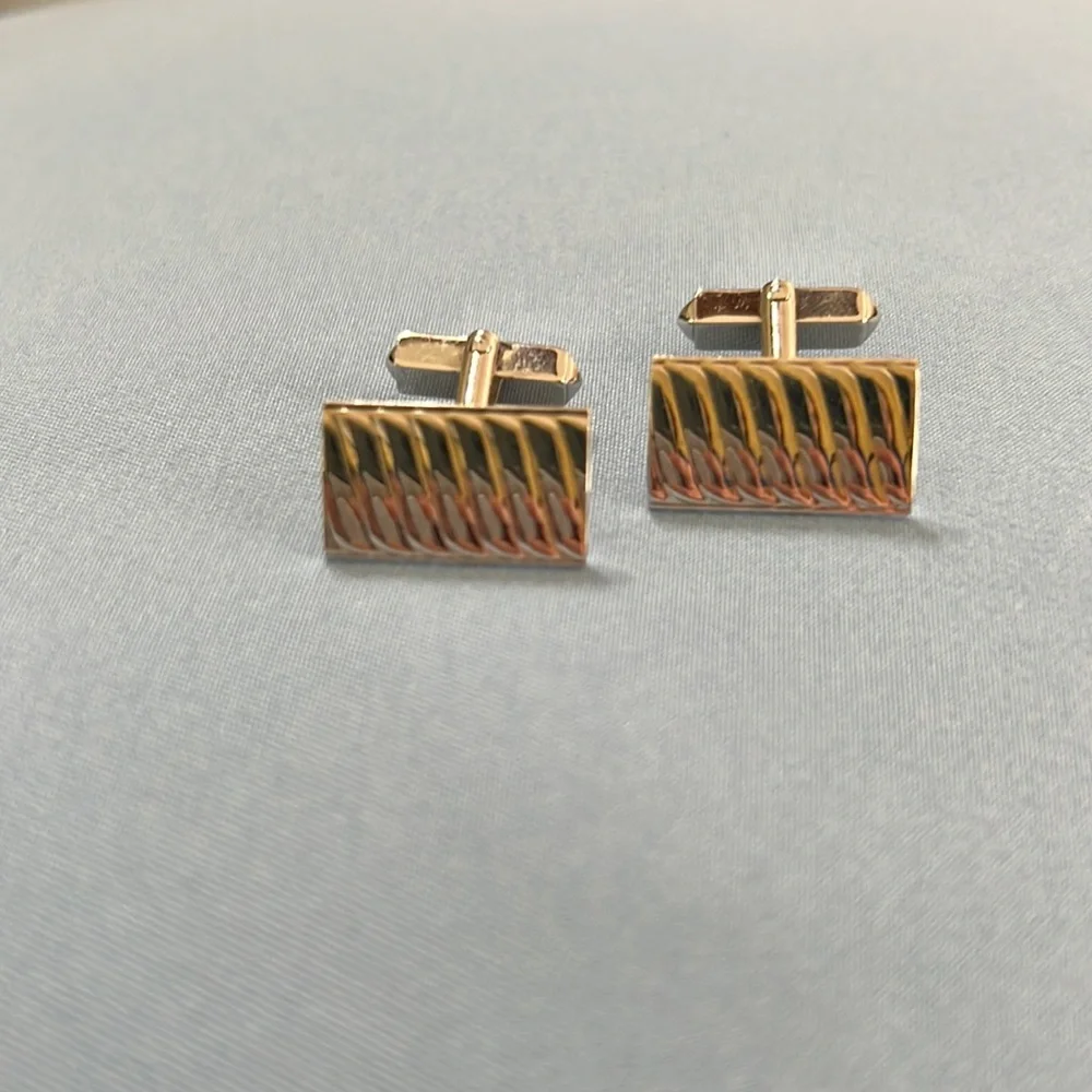 Silver cuff links. - Picture 1 of 3